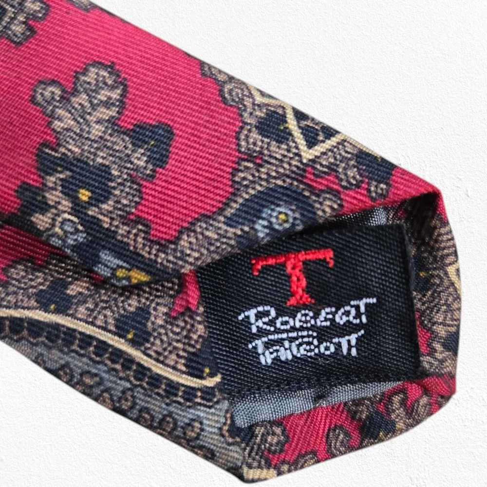 Vintage 80s Red Paisley Damask Silk Tie Hand Sewn USA Made Italy Fabric